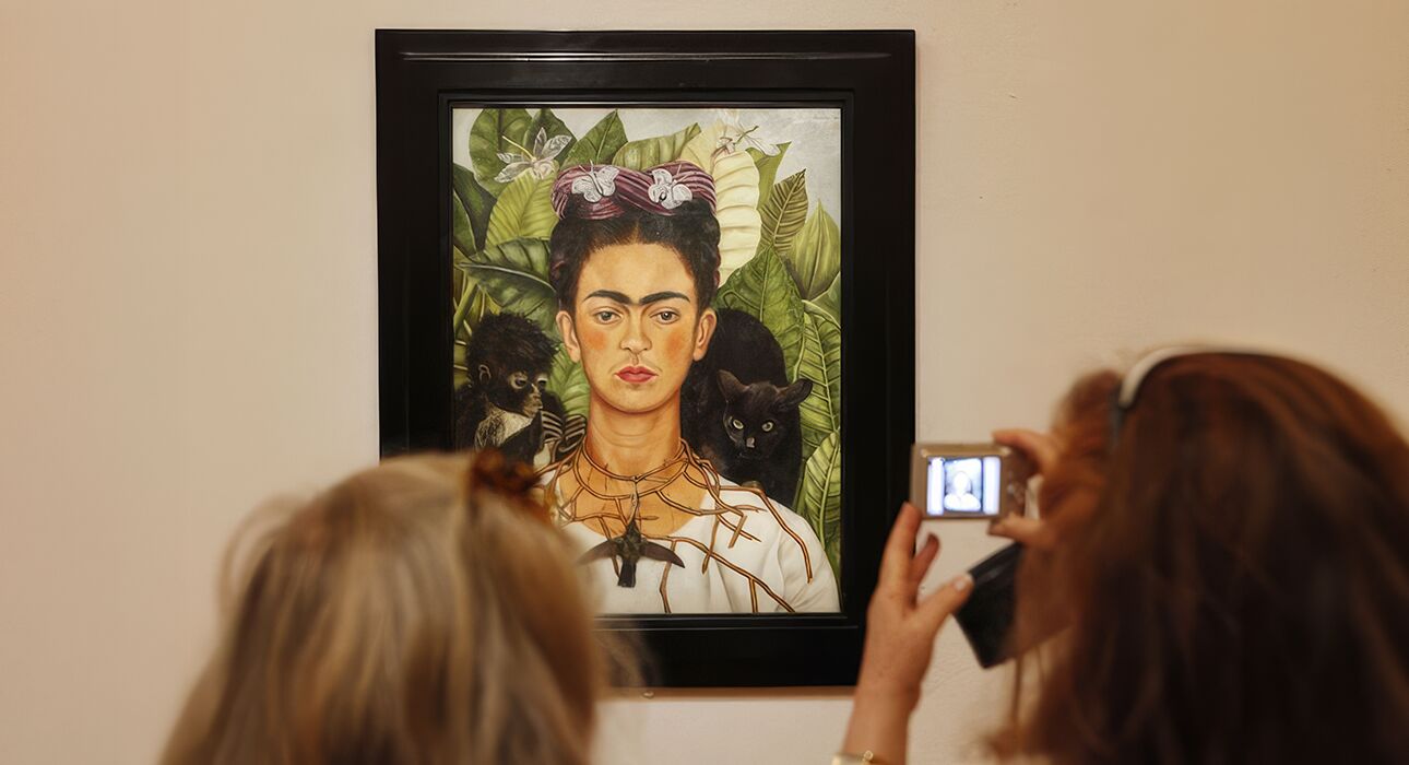 Frida Kahlo, Self-Portrait with Thorn Necklace and Hummingbird